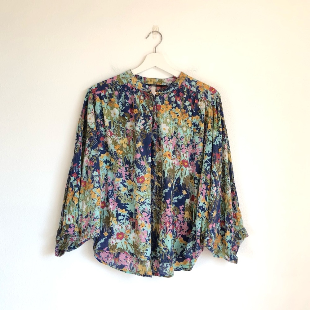 Anthropologie Pilcro Sidney Batwing Colorful Floral Boho Blouse Top Size Medium